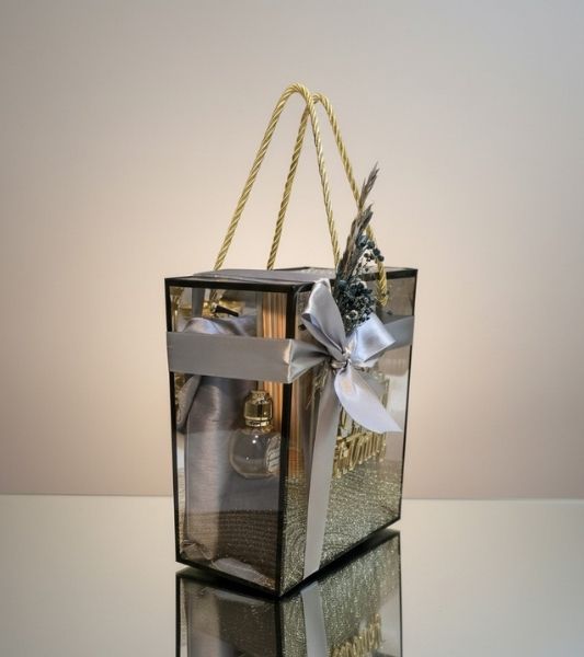 Exclusive-Birthday-Gift-Hamper-Grey-3