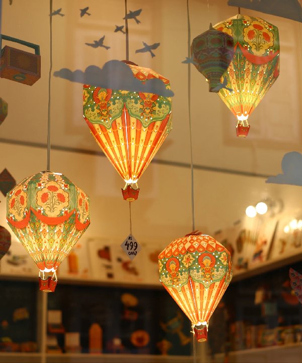 Big Hot Air Balloon Paper Lamp Shade: Red Design - DIY Paper Craft for Home Decoration