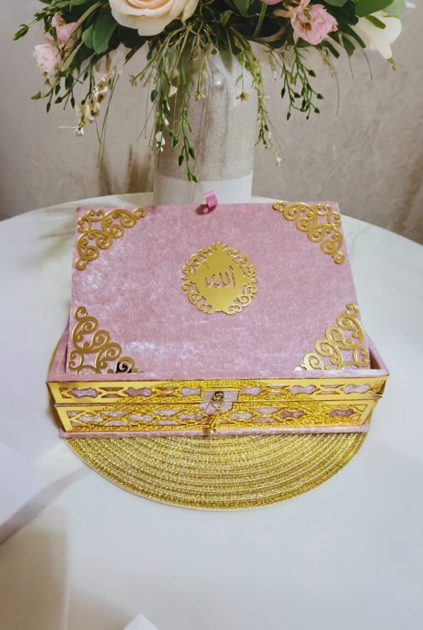 Exclusive-Islamic-Gift-Set-with-Rainbow-Quran-pink Exclusive Islamic Gift Set with Rainbow Quran Pink
