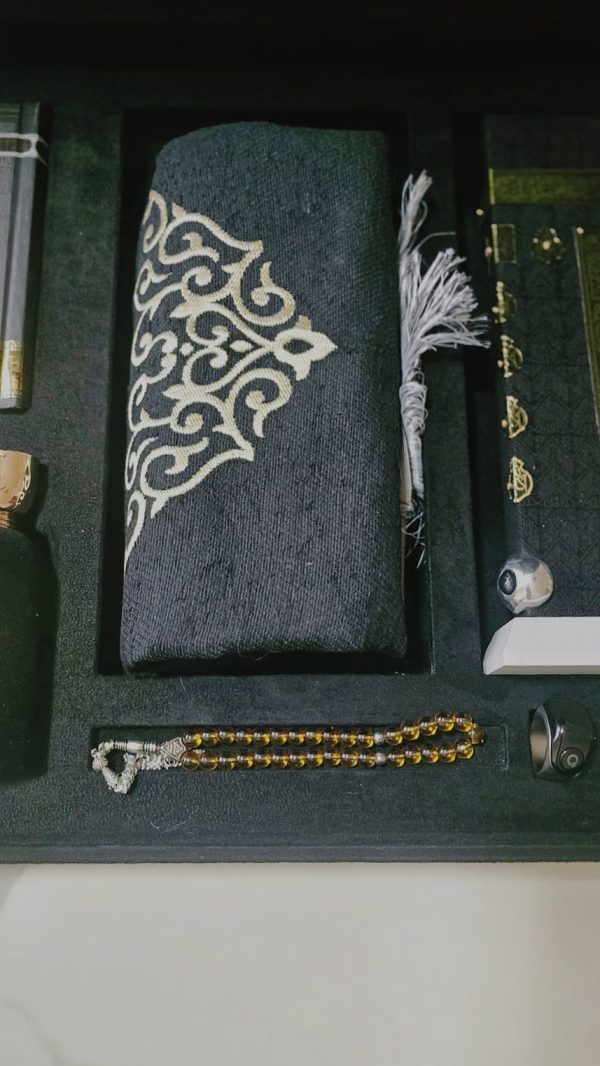 Qiswa Quran Gift Set