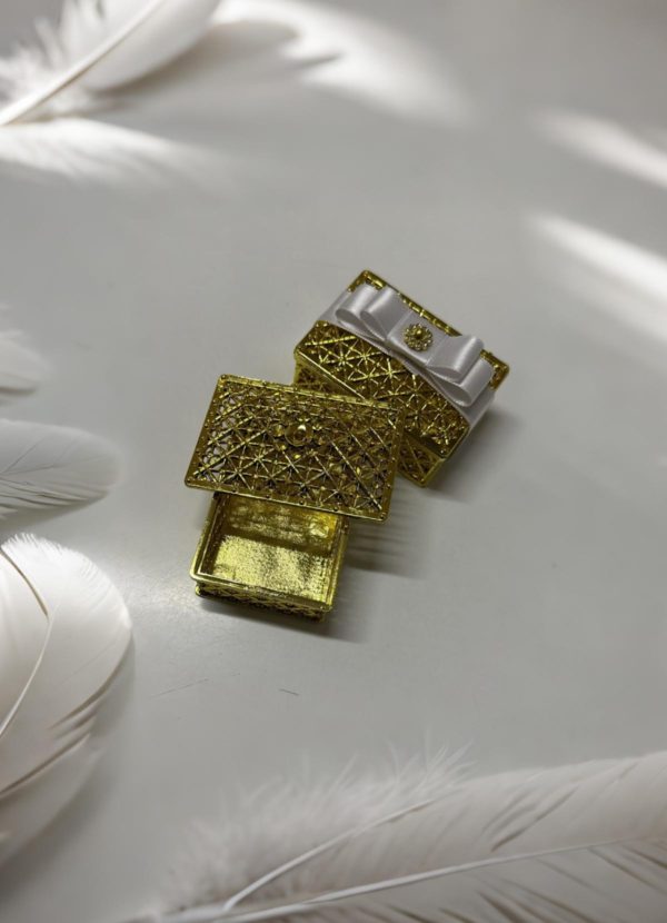 Luxury-Gold-Favor-Box-3 Luxury Gold Favor Box