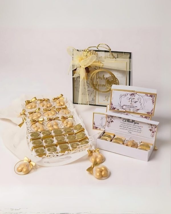 Personalized Wedding Gift Hamper with Mini Favors