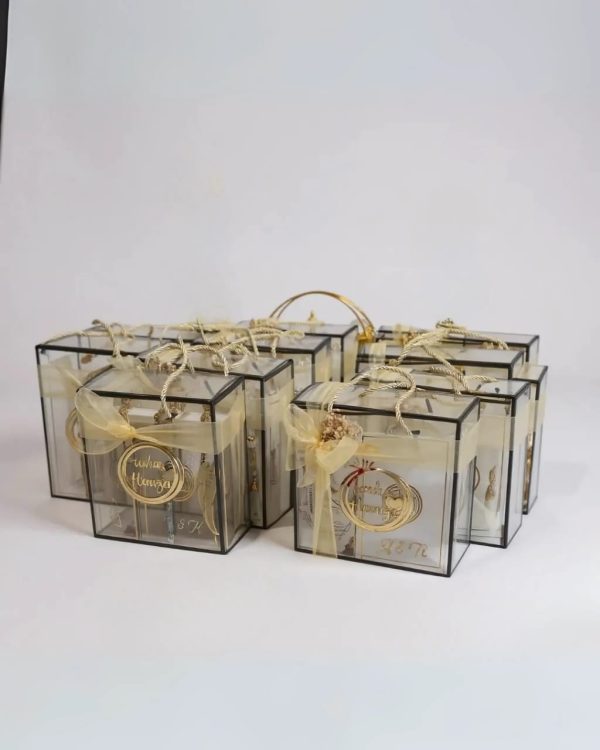 Personalized Wedding Gift Hamper with Mini Favors