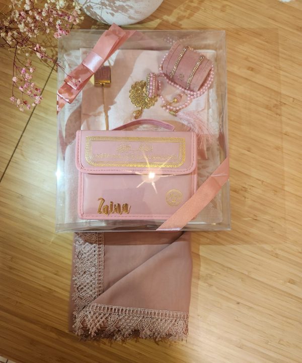 30 Para Quran Ramadan Gift Set For Her - Pink