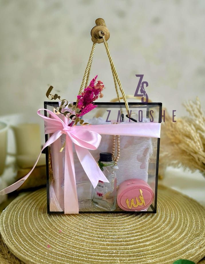 Umrah Gift Hamper-Pink in Sharjah