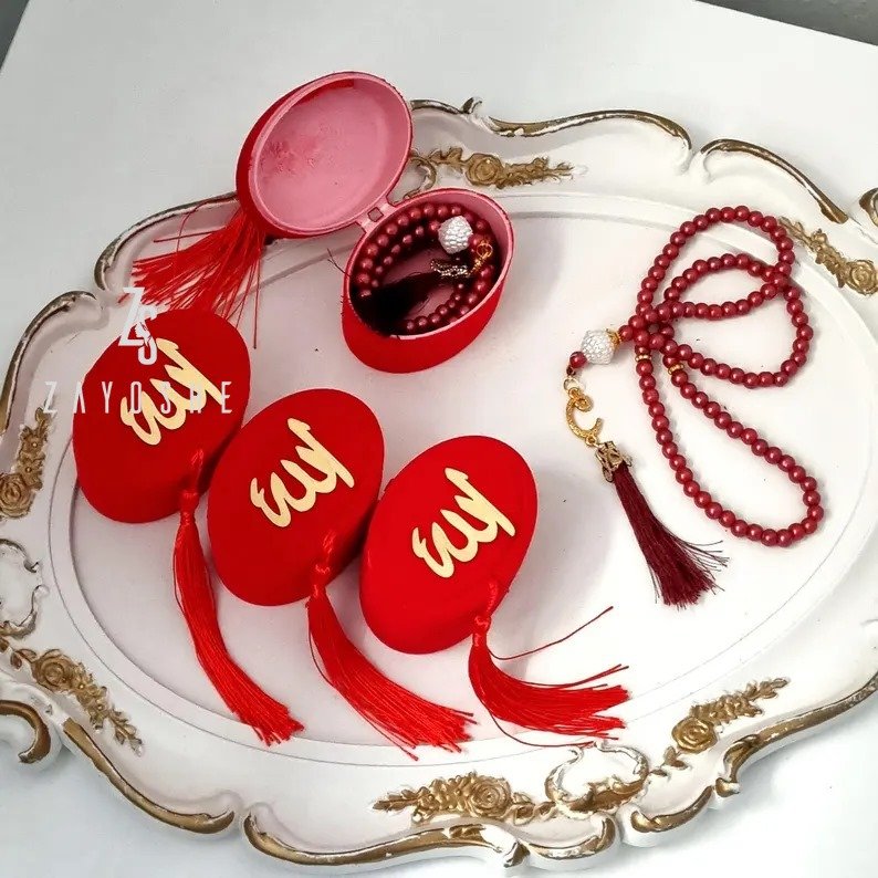 Velvet Box Pearl Prayer Beads Tasbeeh - Gifts gift from ZAYOSHE in Maleha Street, Sharjah, UAE - image 6