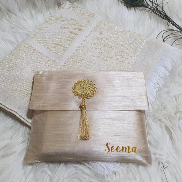prayer-rug-pouch-3 Prayer Rug With Pouch - Gold
