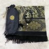 prayer-rug-with-cylindrical-pouch-zayoshe-6 Prayer Rug With Pouch And Matching Tasbeeh – Black