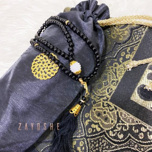 prayer-rug-with-cylindrical-pouch-zayoshe-7 Prayer Rug With Pouch And Matching Tasbeeh – Black