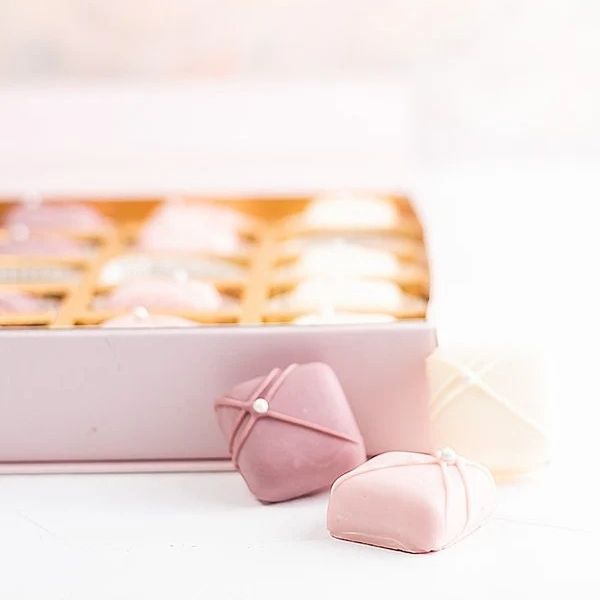 20 Ombre Chocolate Box