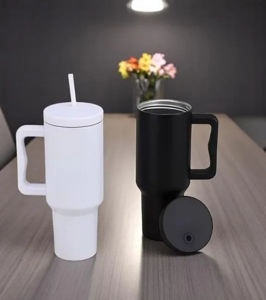 Insulated Travel Tumbler with Handle and Lid (2) Insulated Travel Tumbler with Handle and Lid
