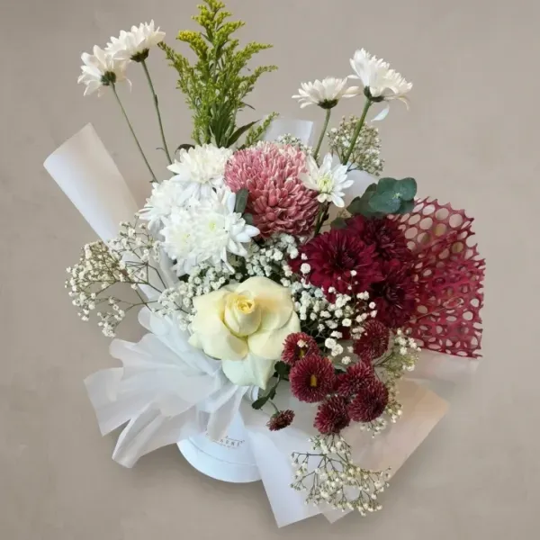 Luxury Mixed Flower Box – Elegant White Hat Box Bouquet 2 Elegant Mixed Flower Bouquet in White Hatbox